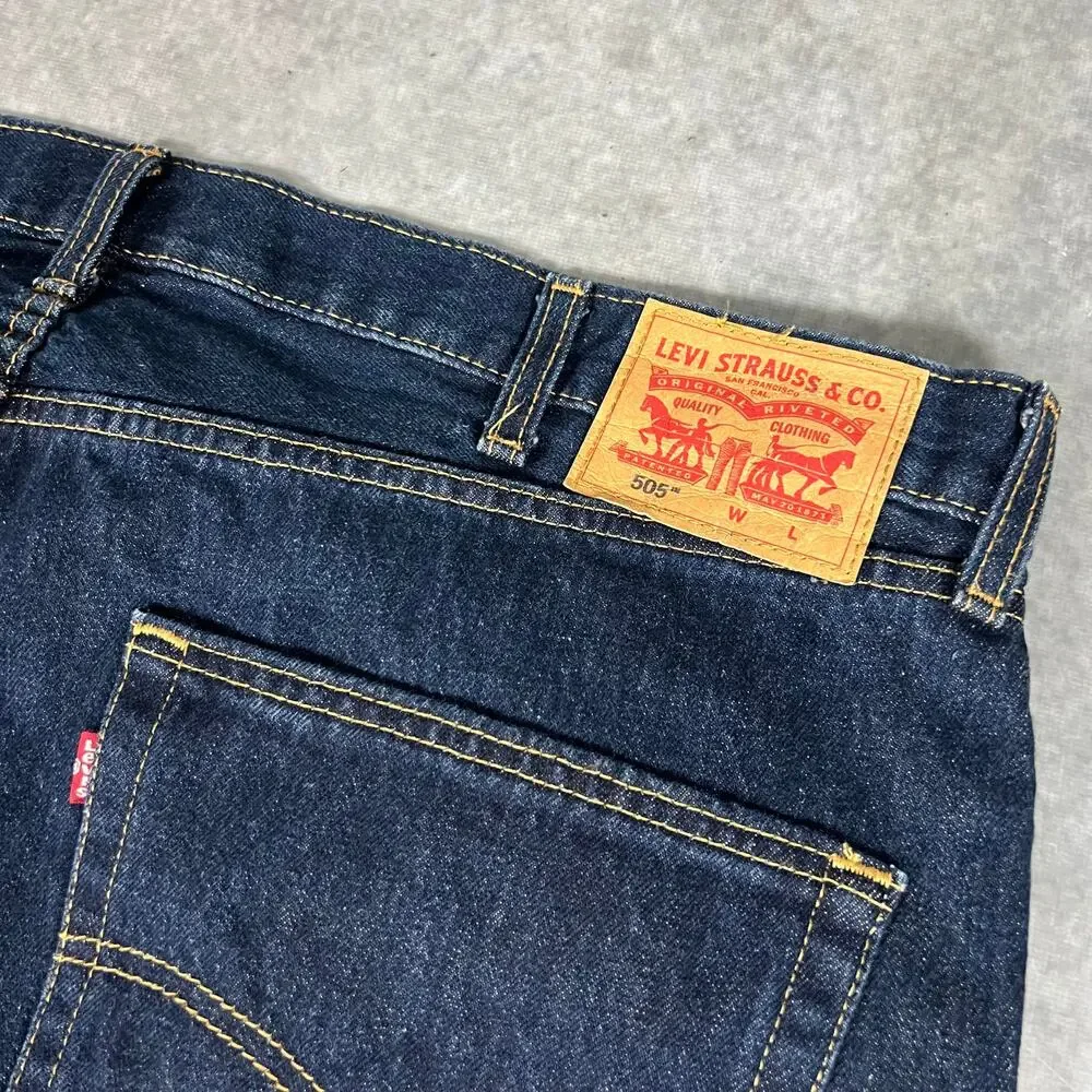 Straight Leg Levi's 505 Classic Fit Jeans Mens Denim Size: 44x36